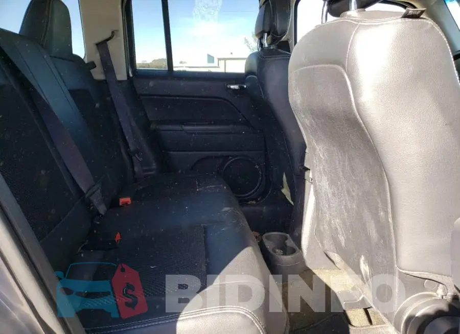 1C4NJPBA5GD706353 Photo# 11