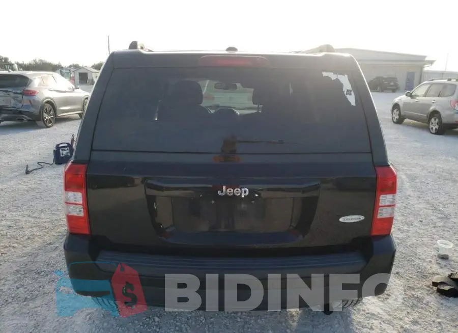 1C4NJPFB0HD183621 Photo# 6