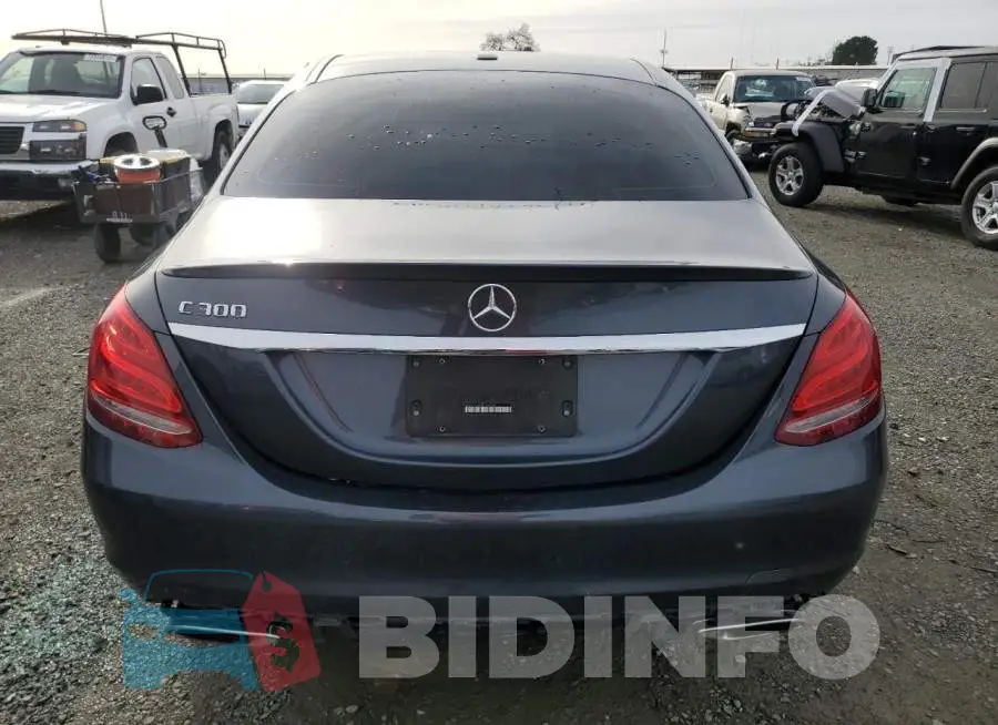 55SWF4JB2GU154929 Photo# 6