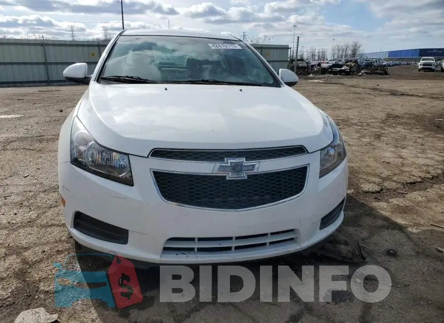 1G1PC5SB9E7277643 Photo# 5