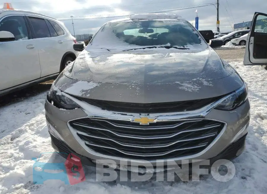 1G1ZB5ST5NF212332 Photo# 5