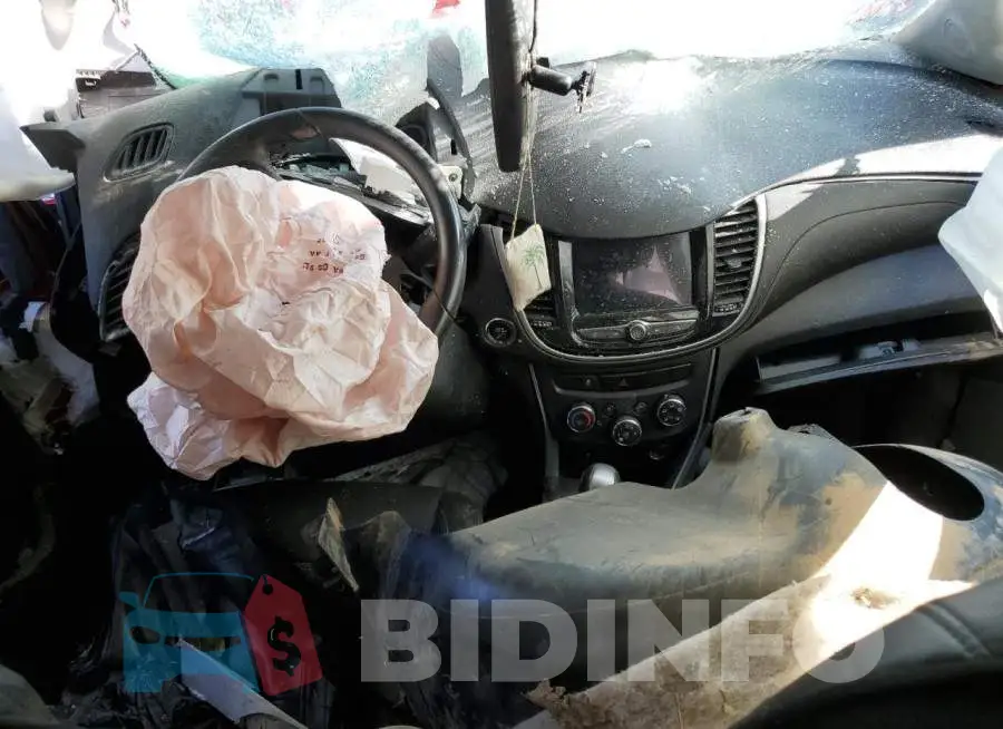 3GNCJPSB2JL158949 Photo# 8
