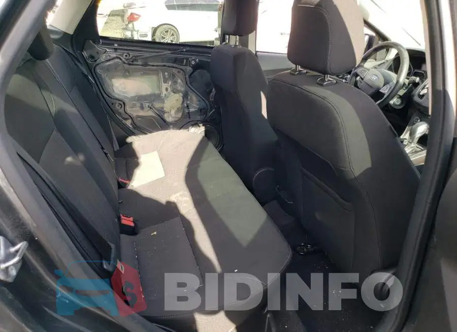 1FADP3F2XJL202082 Photo# 10