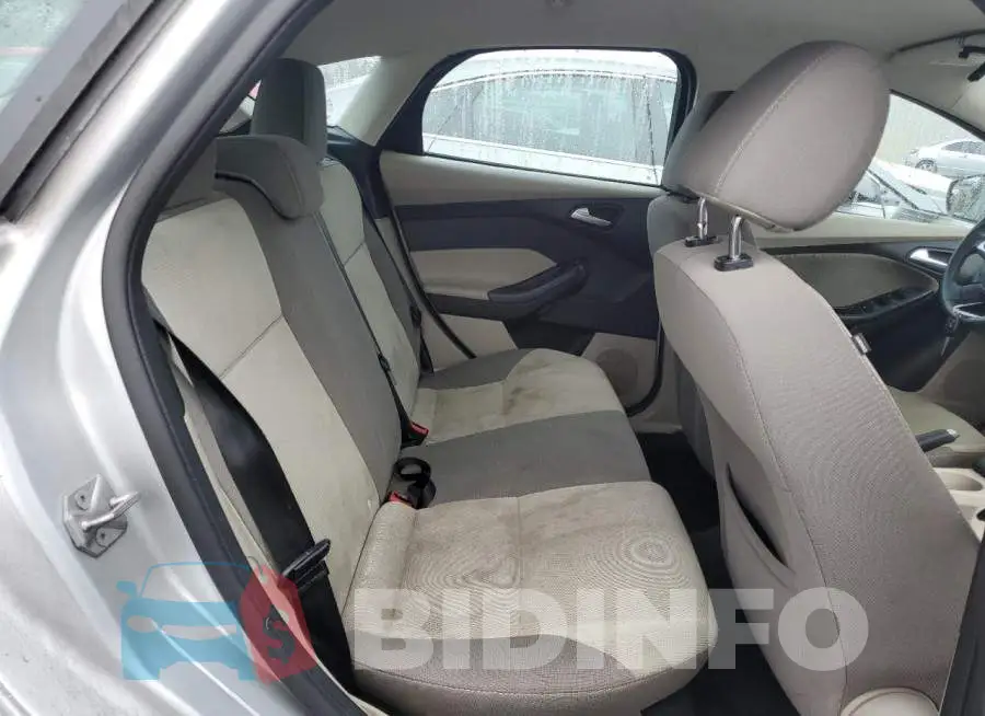 1FADP3K26EL137355 Photo# 6