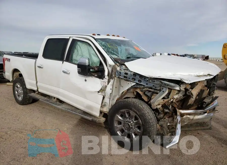 1FT7W2B68JEB67768 Photo# 4