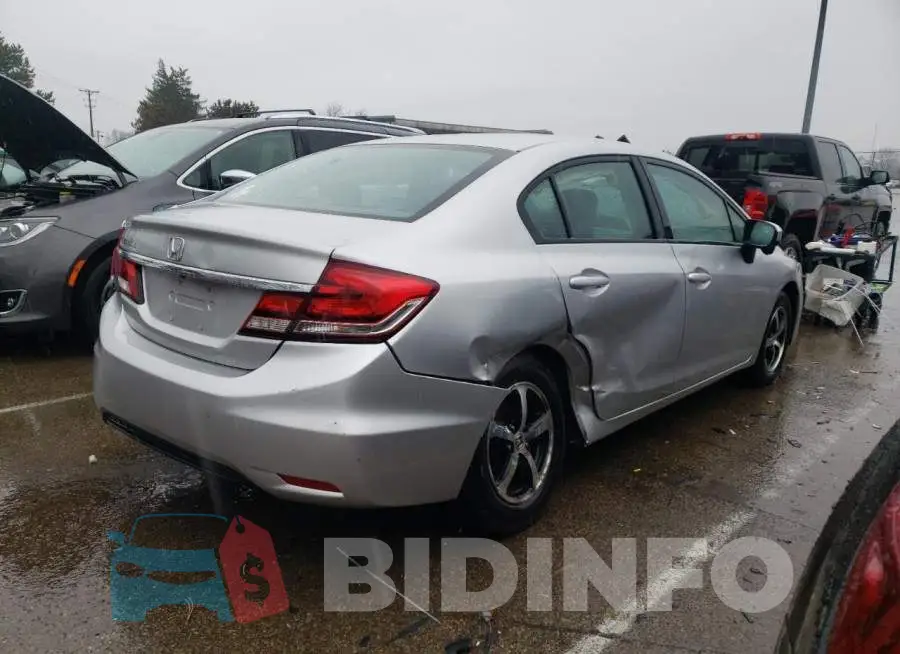 19XFB2F74FE022815 Photo# 3