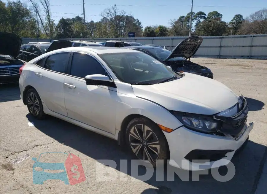 19XFC1F72HE029840 Photo# 4
