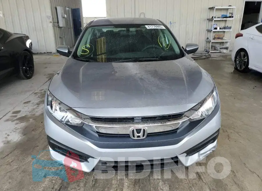 19XFC2F50HE077972 Photo# 5