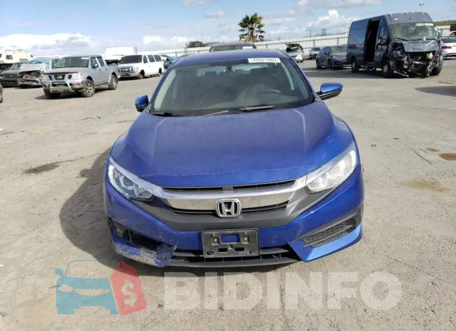 19XFC2F5XGE209828 Photo# 5
