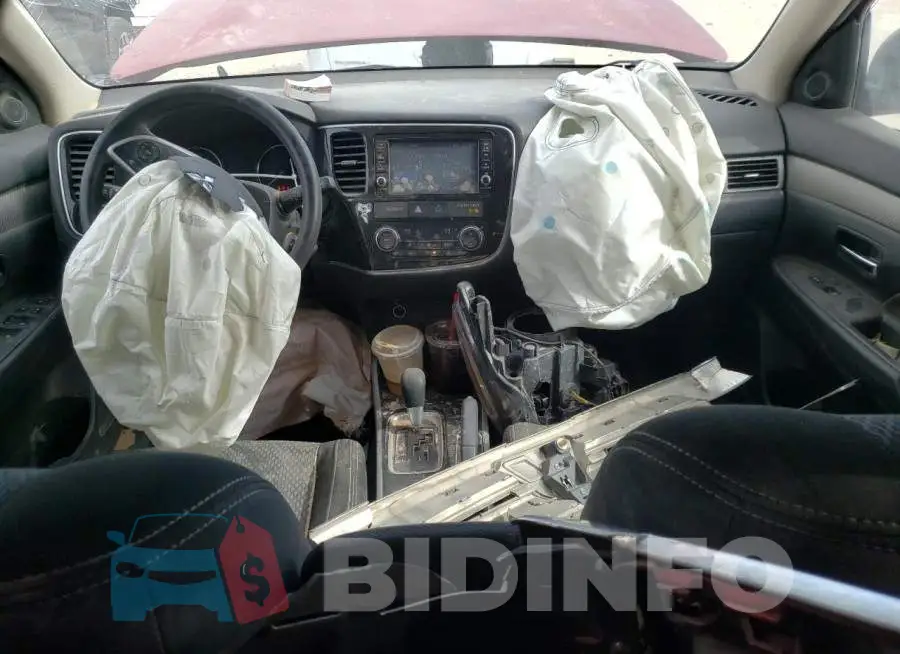 JA4AD2A39JZ058919 Photo# 8