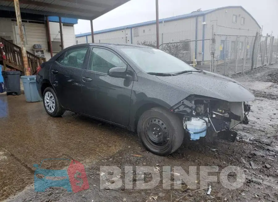 2T1BURHE1JC041083 Photo# 4
