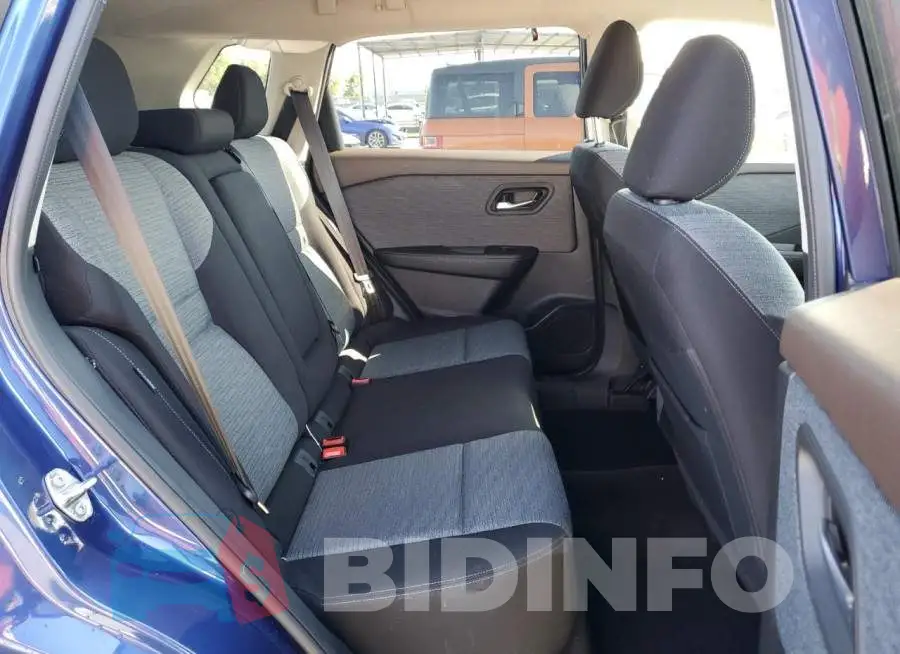 JN8BT3BA8PW404635 Photo# 10
