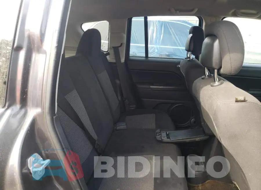 1C4NJCBA3FD170641 Photo# 11
