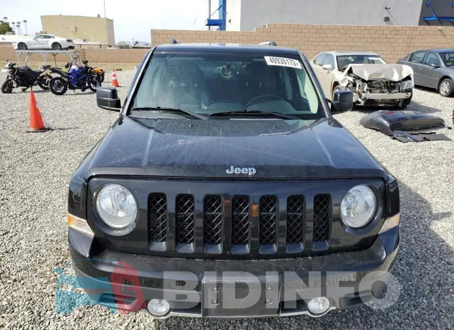 1C4NJPFA1GD562925 Photo# 5