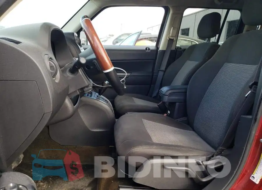 1C4NJPFA1GD794845 Photo# 7