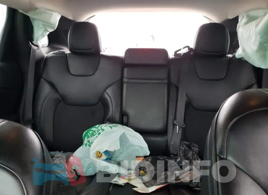 1C4PJMLX5KD240037 Photo# 10