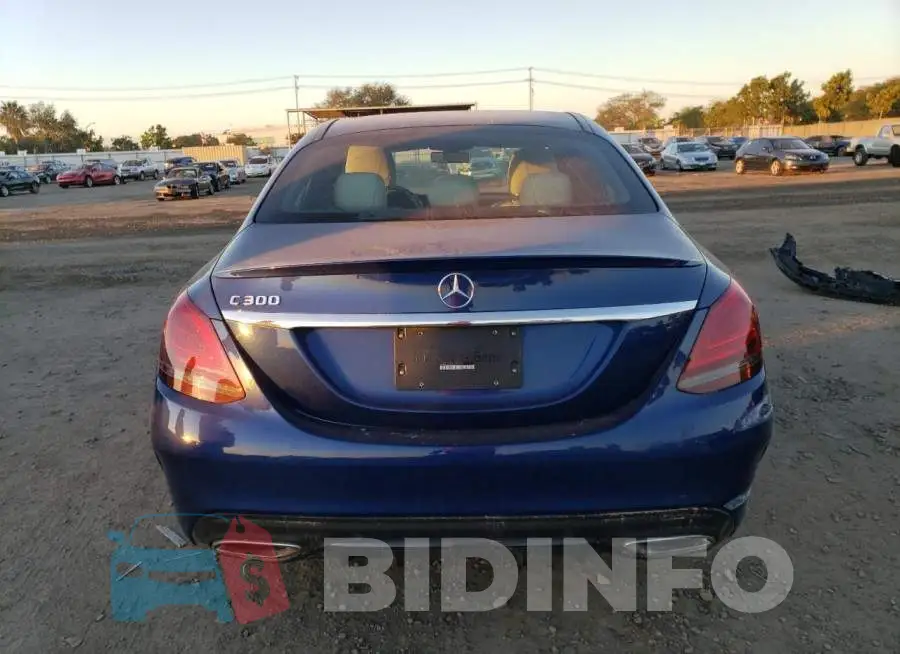 55SWF8DBXLU327836 Photo# 6