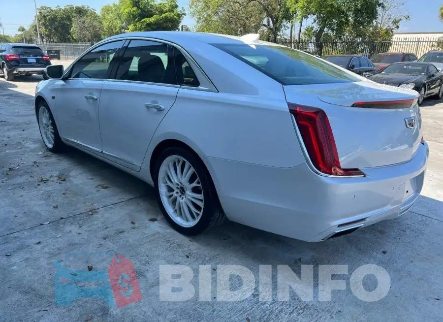 2G61M5S36J9126855 Photo# 2