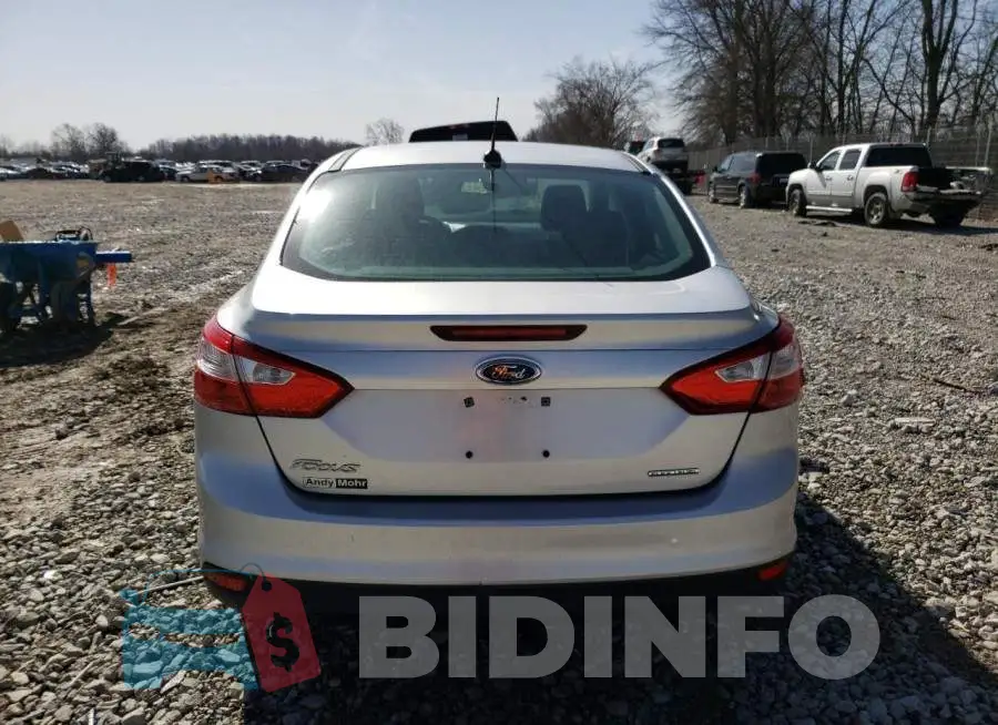 1FADP3E2XEL370876 Photo# 6