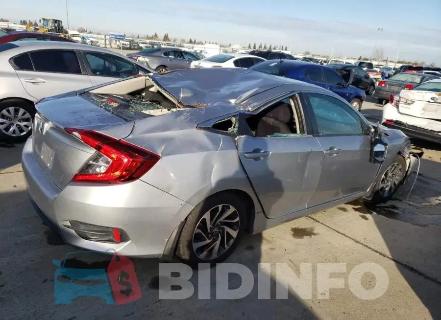 19XFC2F70HE227175 Photo# 3