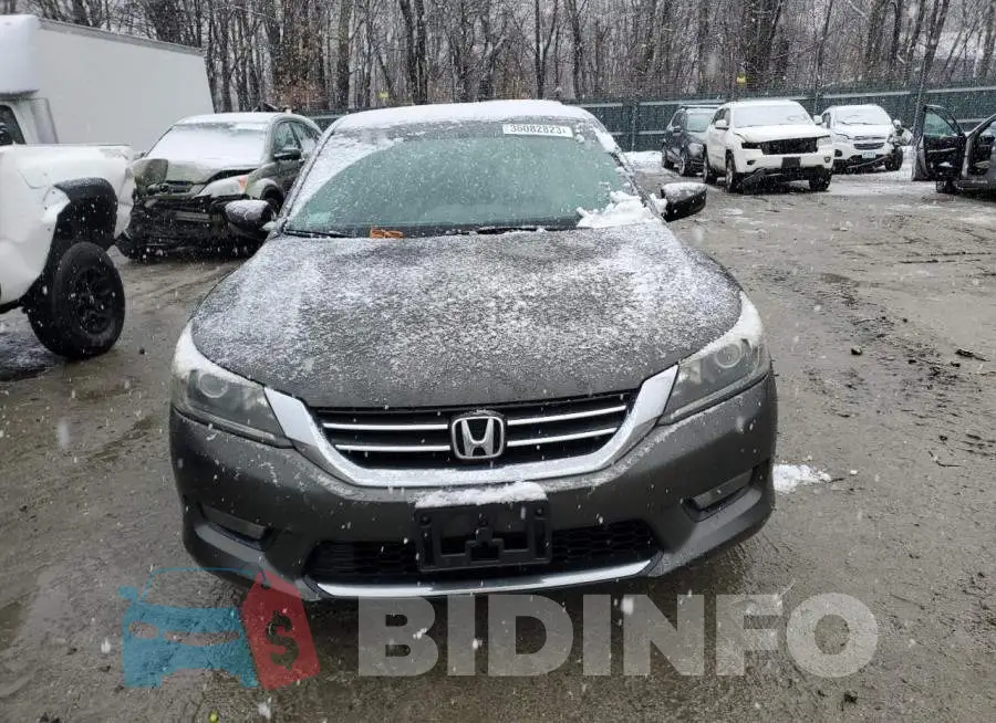 1HGCR2F52FA009837 Photo# 5