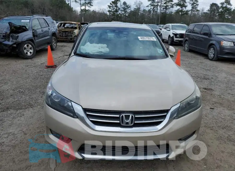 1HGCR2F86FA271497 Photo# 5