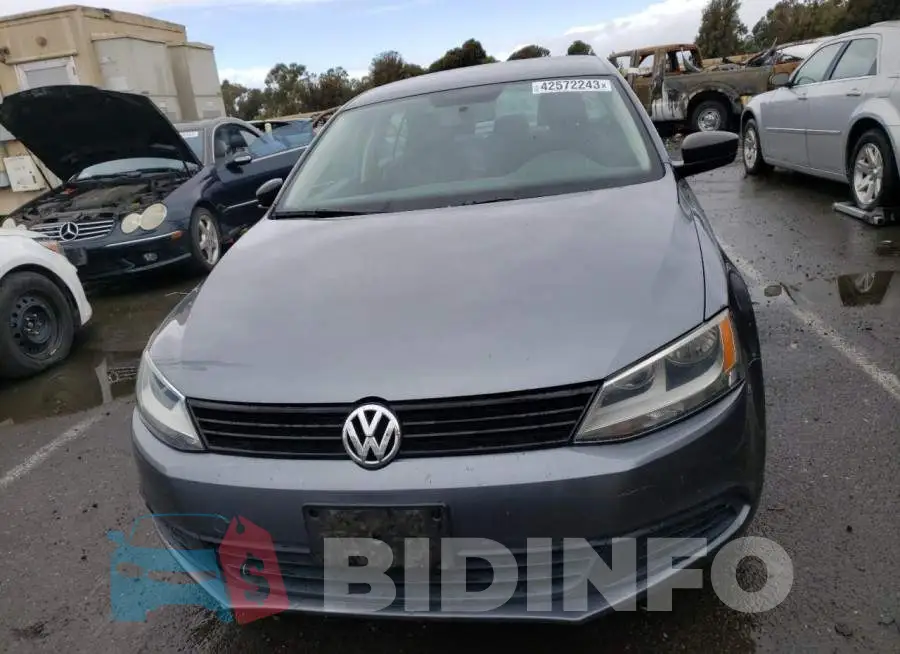 3VW2K7AJXEM242248 Photo# 5
