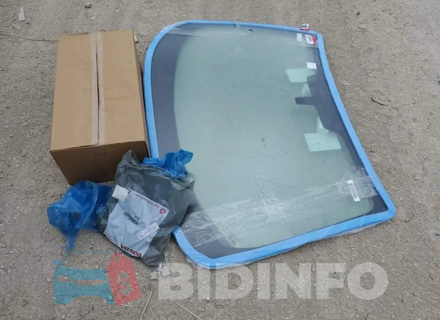 19XFC2F50GE022873 Photo# 12