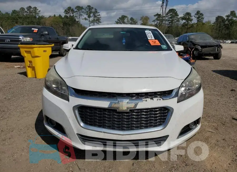 1G11E5SL6EF235798 Photo# 5