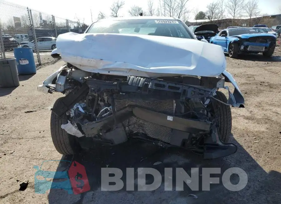 3KPC24A66ME130010 Photo# 5