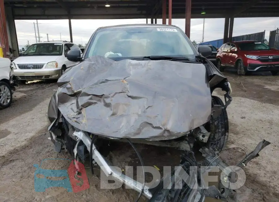 JA4AD2A36JZ035162 Photo# 5