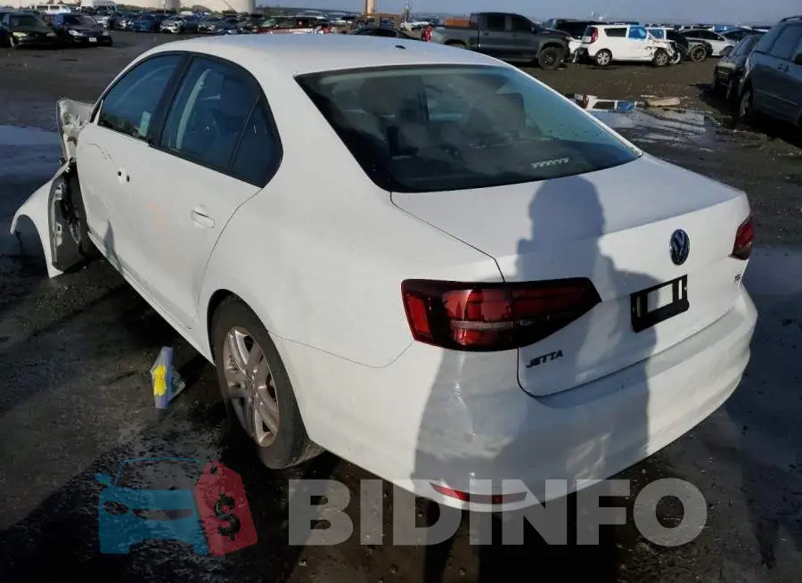 3VW2B7AJ8JM221070 Photo# 2