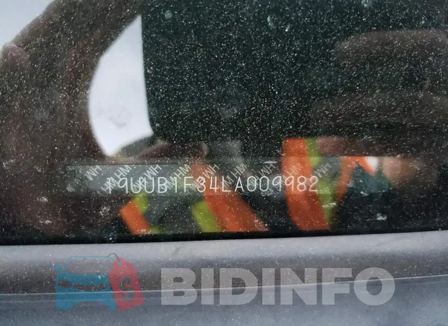 19UUB1F34LA009982 Photo# 12