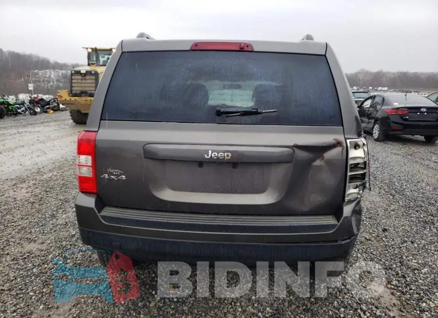 1C4NJRBB6FD283530 Photo# 6