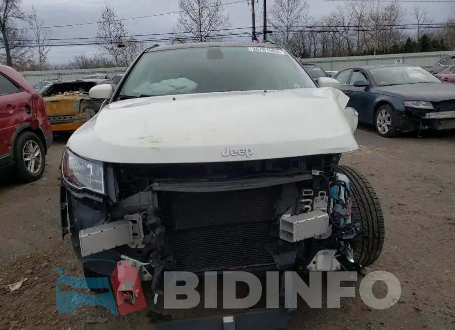 3C4NJDCB3KT651443 Photo# 5