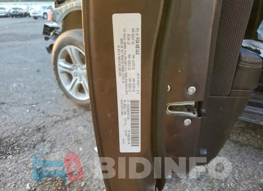 2C3CDXBG8FH917166 Photo# 12