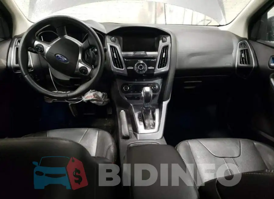1FADP3N25EL360496 Photo# 8