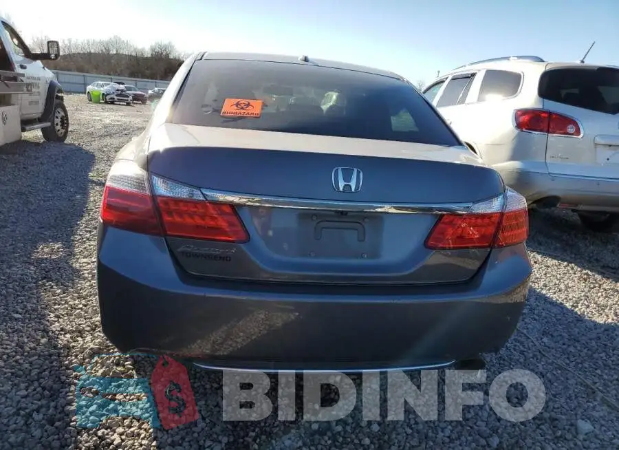 1HGCR2F82FA274753 Photo# 6