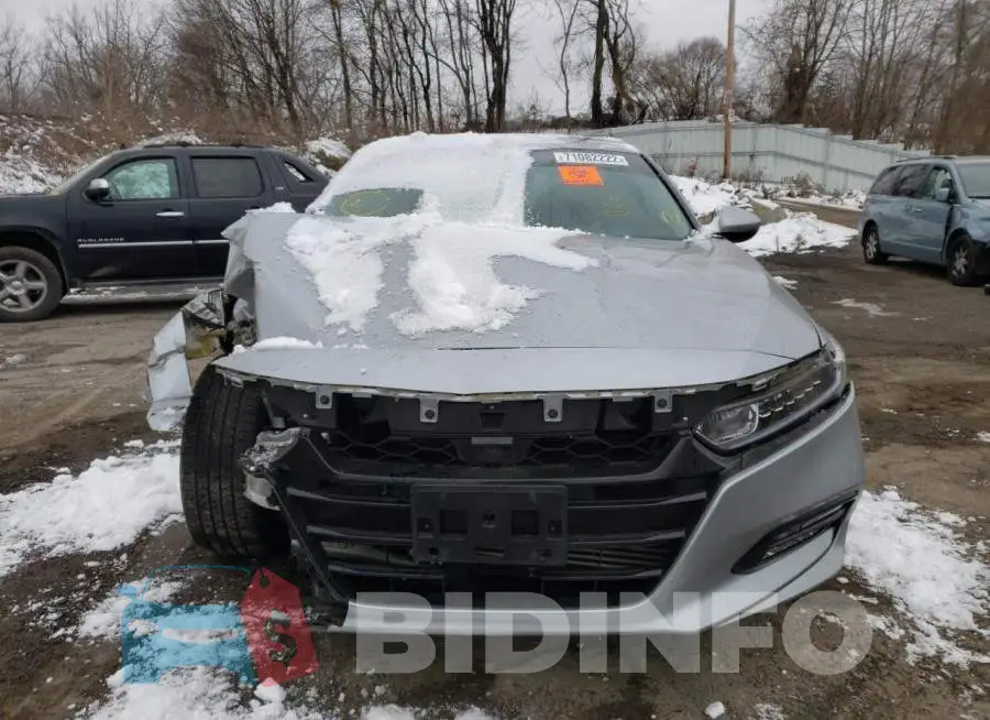 1HGCV1F69JA115435 Photo# 5
