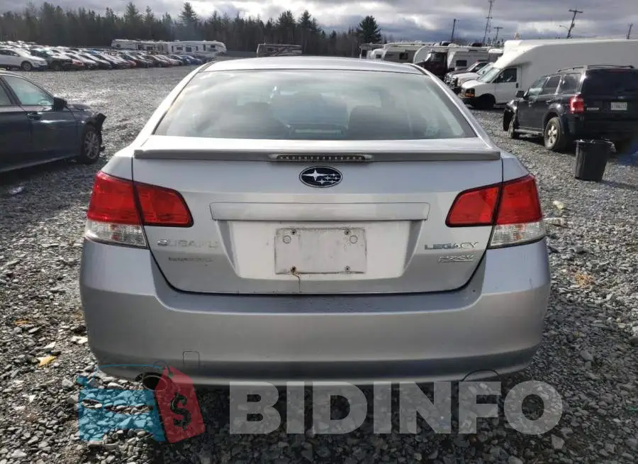 4S3BMHB64E3018052 Photo# 6