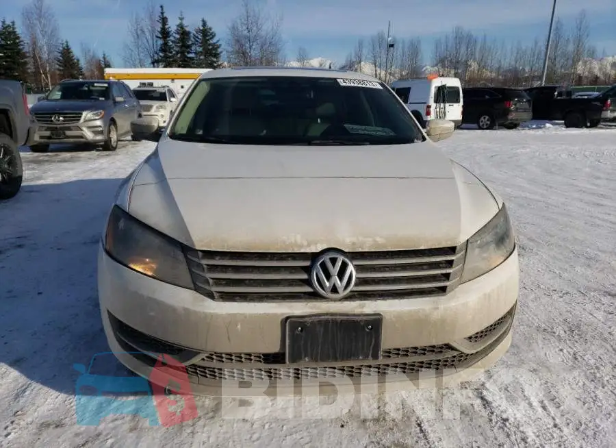 1VWBT7A3XEC082985 Photo# 5