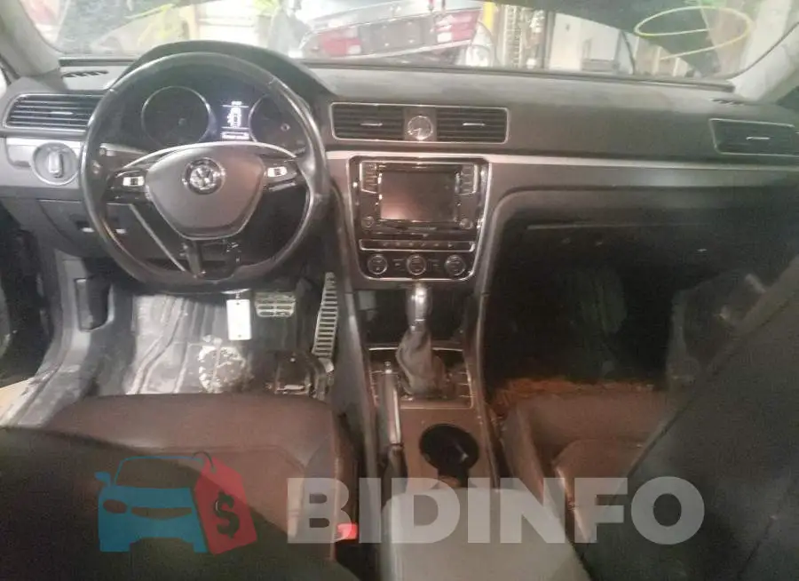 1VWDT7A32HC047855 Photo# 8