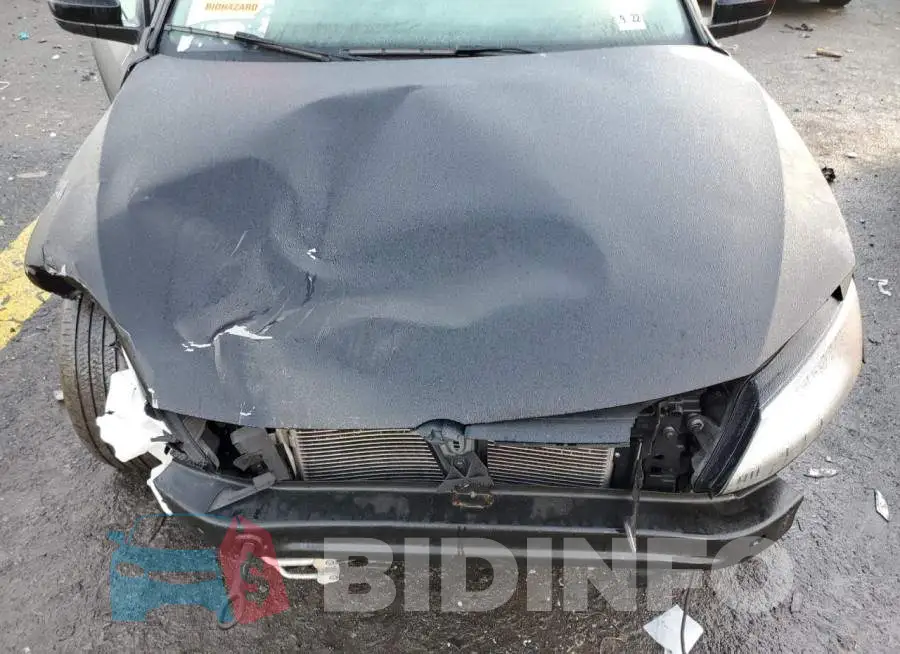 3VW167AJ7HM410545 Photo# 11