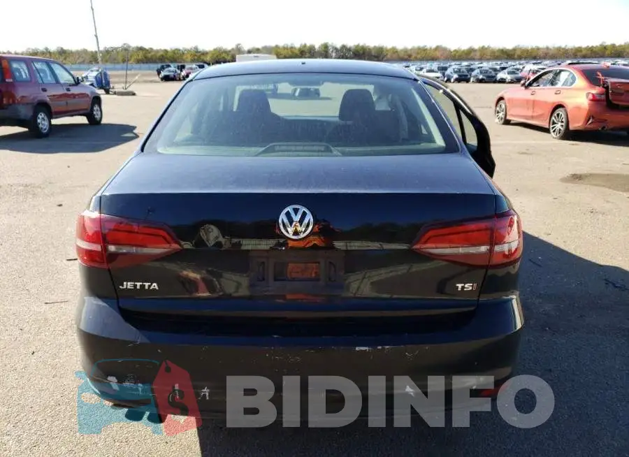 3VW267AJ2GM330170 Photo# 6
