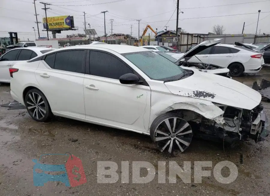 1N4BL4CV6LC207077 Photo# 4