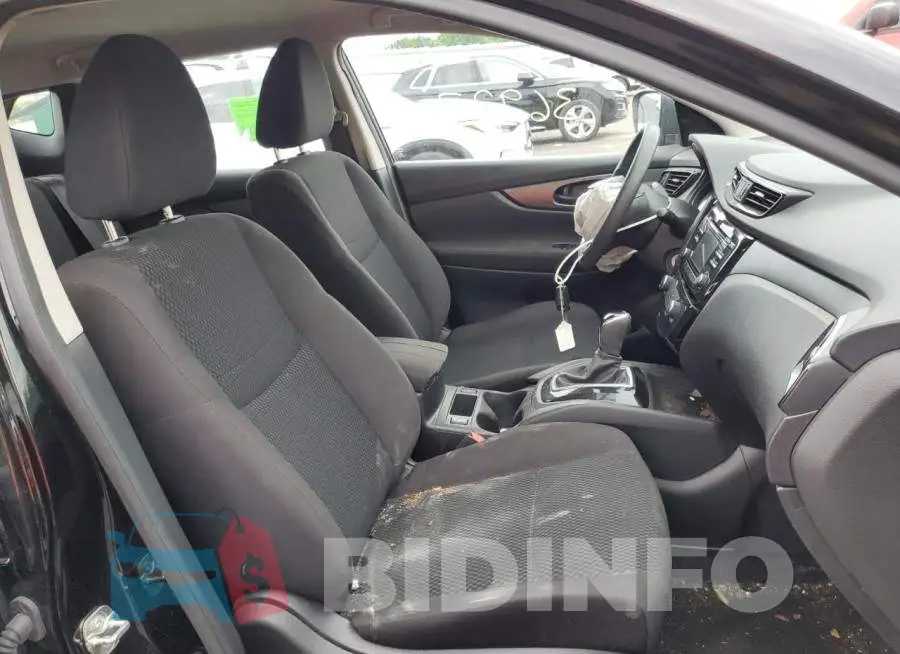 JN1BJ1CP9JW156141 Photo# 5