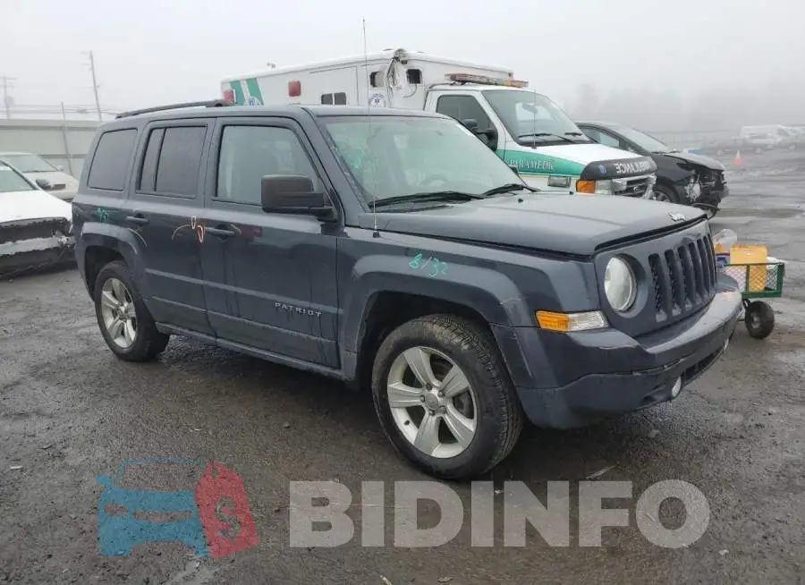 1C4NJPFB6GD537396 Photo# 4