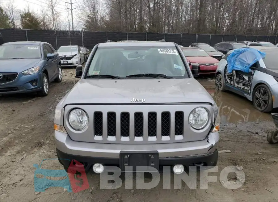 1C4NJRFB2FD382937 Photo# 5