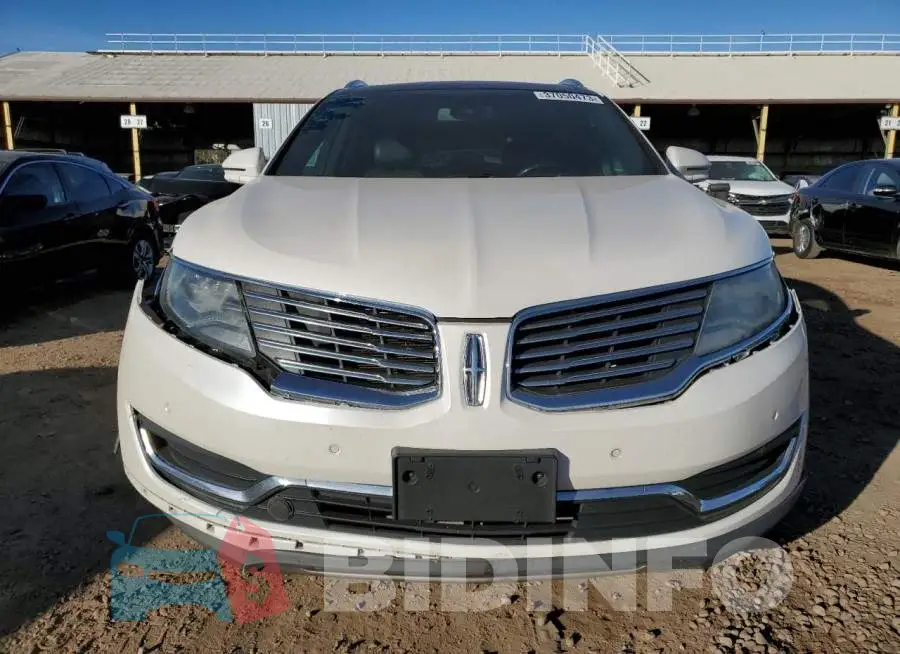 2LMTJ8LP8GBL44282 Photo# 5