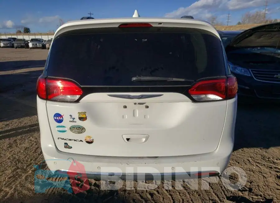 2C4RC1BG9HR809450 Photo# 6